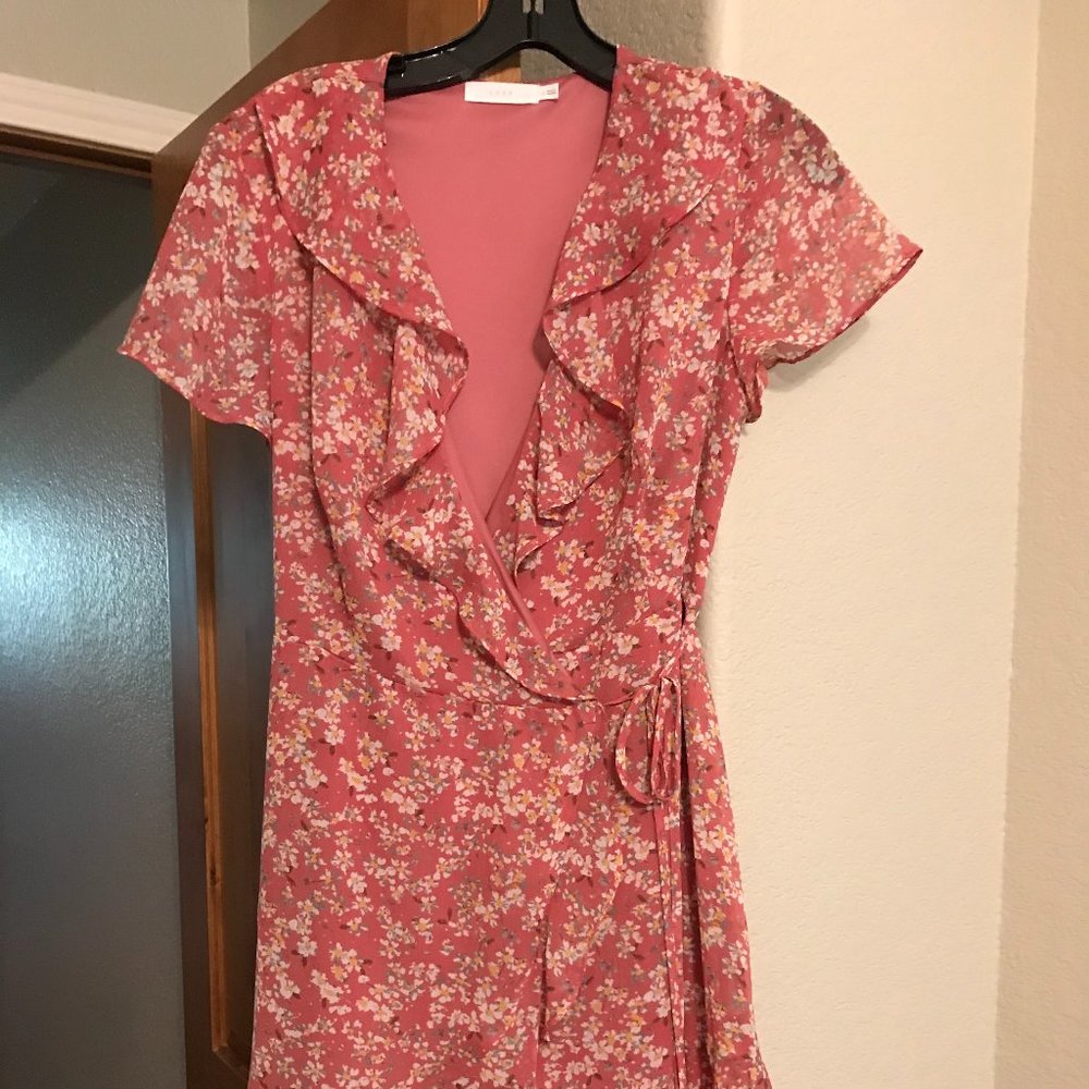 LUSH Coral Pink Flower Print Wrap Dress — S